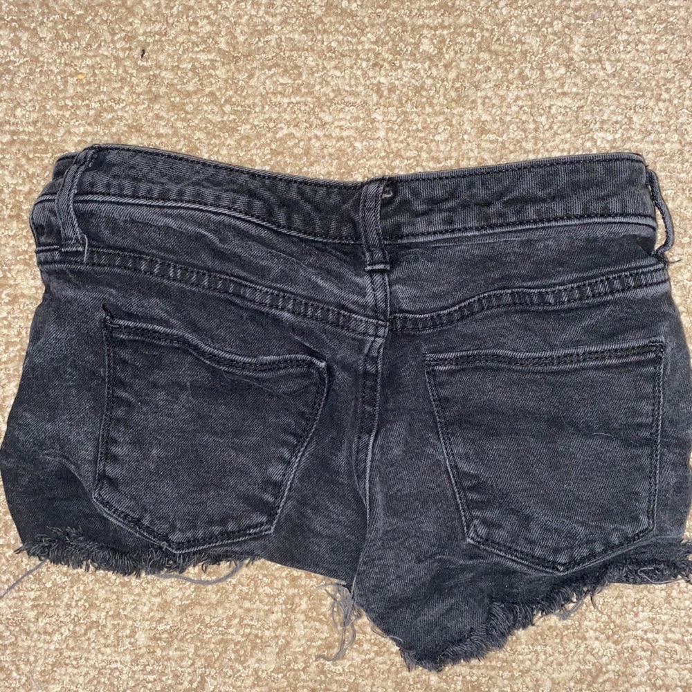 shorts - Picture 2 of 3